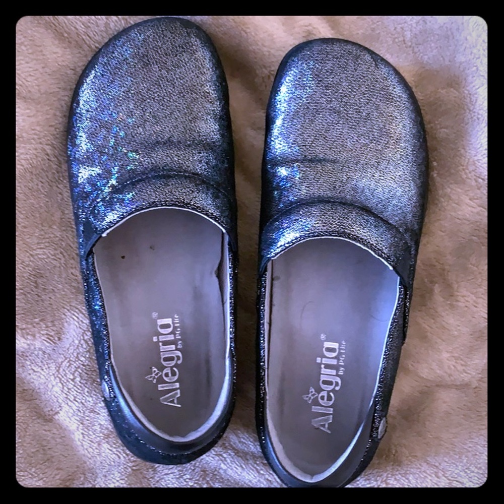 Algeria nursing shoes EUC